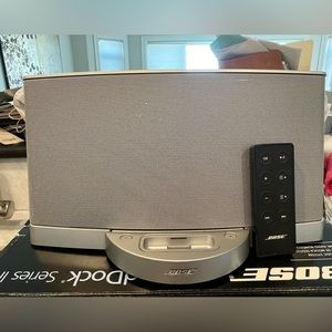 Bose Sound Dock II - Excellent Condition!
